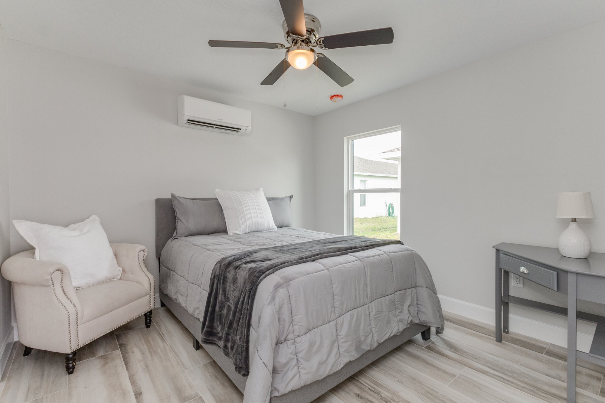 1380 Elmira - Bedroom