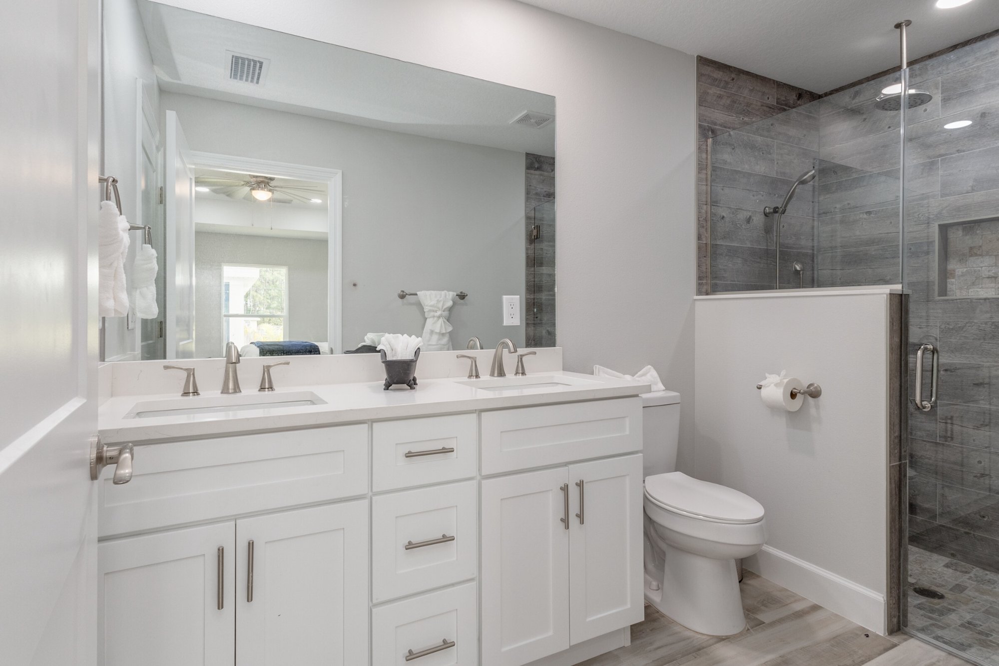 1380 Elmira - Interior 47